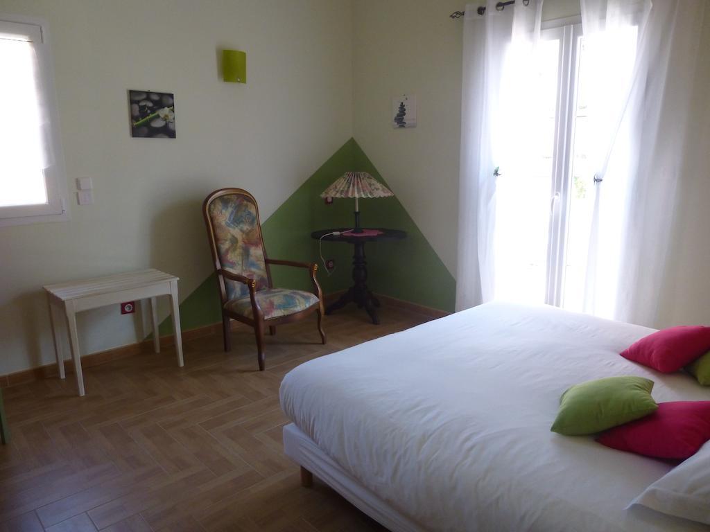 Domaine De Flo Adult A Partir De 16 Ans Bed & Breakfast Saint-Jean-de-la-Blaquiere Rom bilde