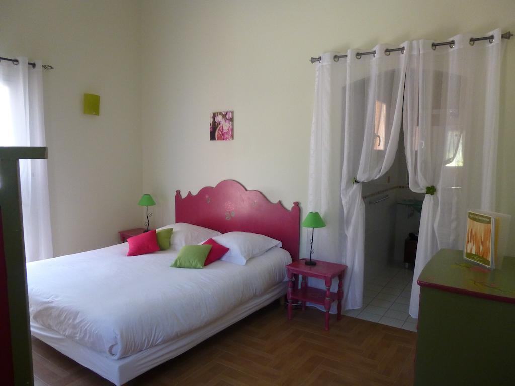 Domaine De Flo Adult A Partir De 16 Ans Bed & Breakfast Saint-Jean-de-la-Blaquiere Rom bilde