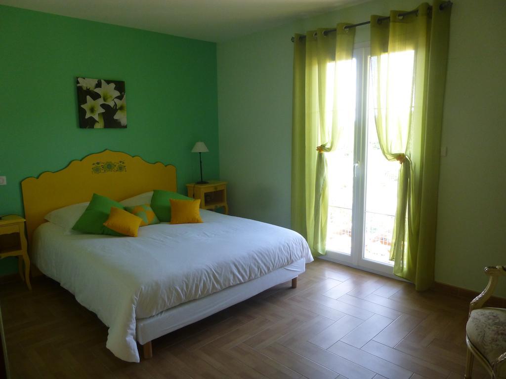 Domaine De Flo Adult A Partir De 16 Ans Bed & Breakfast Saint-Jean-de-la-Blaquiere Rom bilde