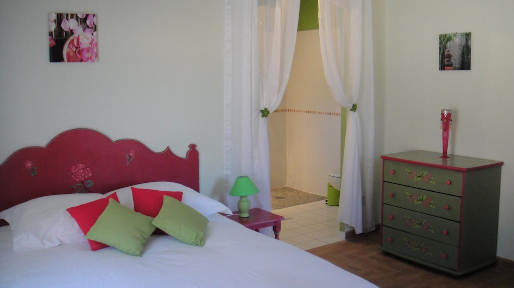 Domaine De Flo Adult A Partir De 16 Ans Bed & Breakfast Saint-Jean-de-la-Blaquiere Rom bilde